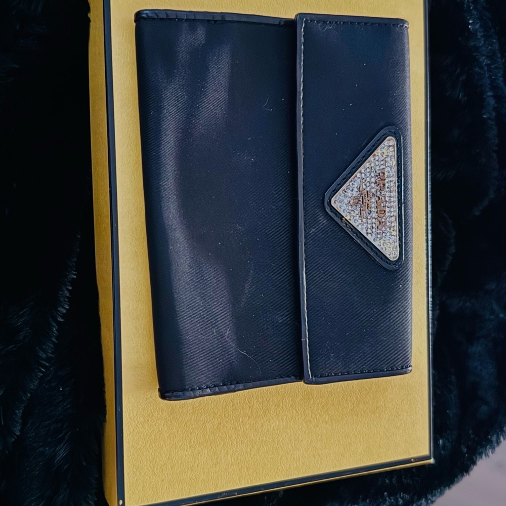Prada Black wallet,with Crystal-Studded Triangle Logo - Picture 2 of 8